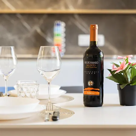 Art Luxury In The Heart Of Bolonia